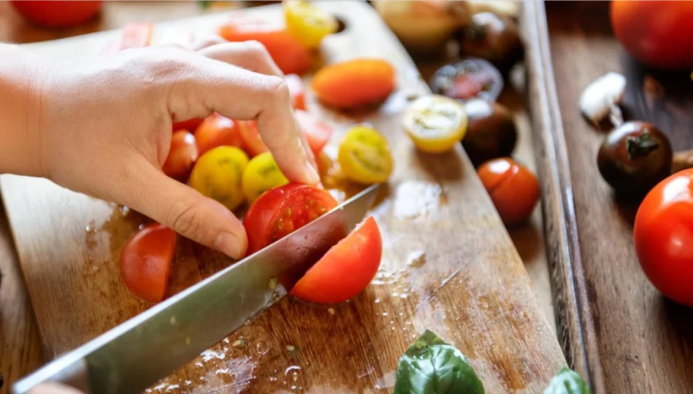 FACT CHECK: Apeel fruit coatings contain toxic chemicals