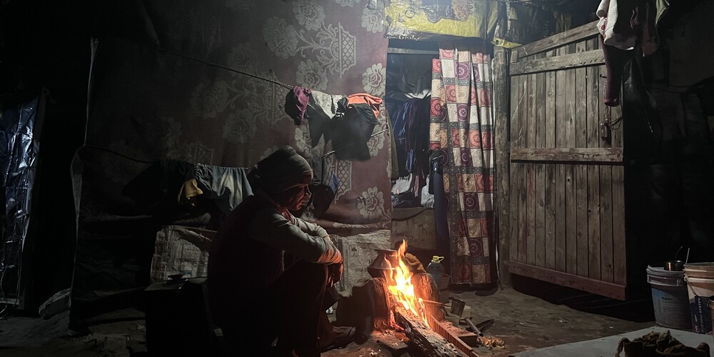Indoor air pollution: How slum dwellers breathe air more toxic than others