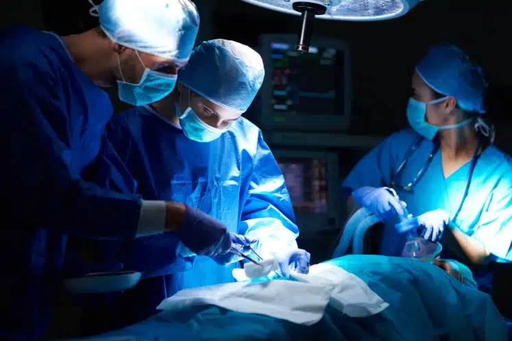Fact Check: Can kidney stones be removed without surgery?