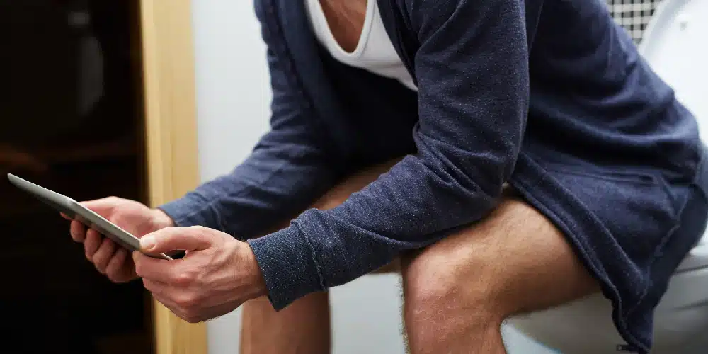 Fact Check: Can longer toilet breaks lead to piles and infection risks?