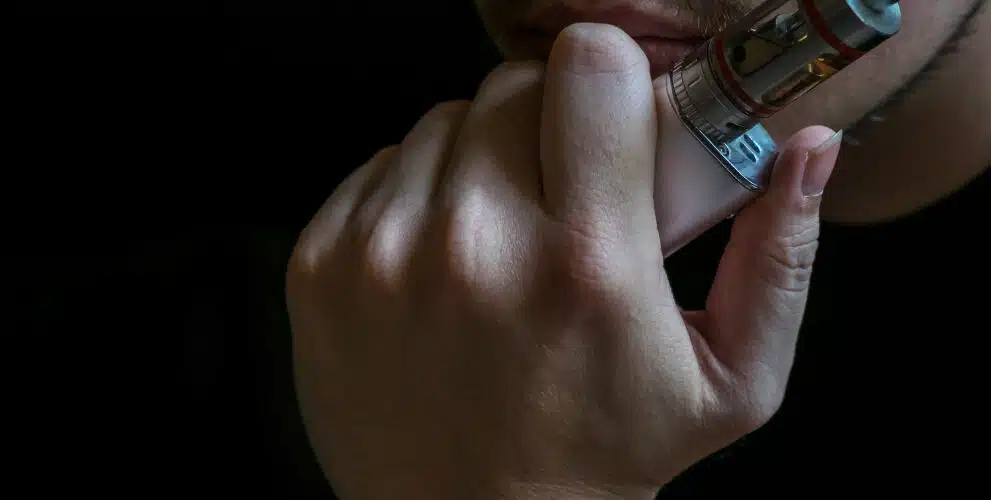Vaping isn't safer than smoking: ICMR study links e-cigarettes to higher heart attack risk - First Check Vaping isn't safer than smoking: ICMR study links e-cigarettes to higher heart attack risk - First Check