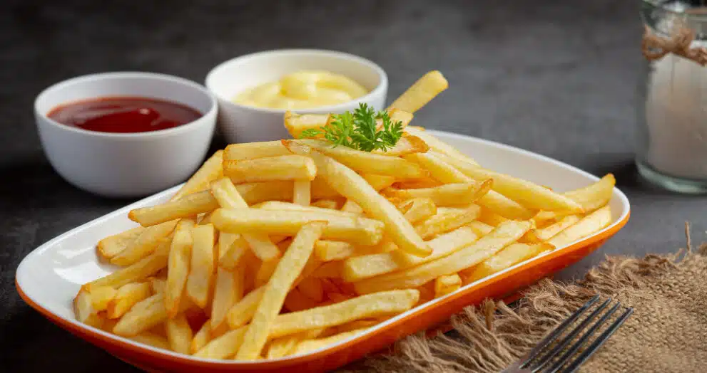 1 french fries is equal to how many cigarettes Did you know that a 5 oz serving of contains the same amount of carcinogens you would get from smoking 20-25 cigarettes? Join us as we interview Dr. Cate Shanahan Is Eating French Fries As